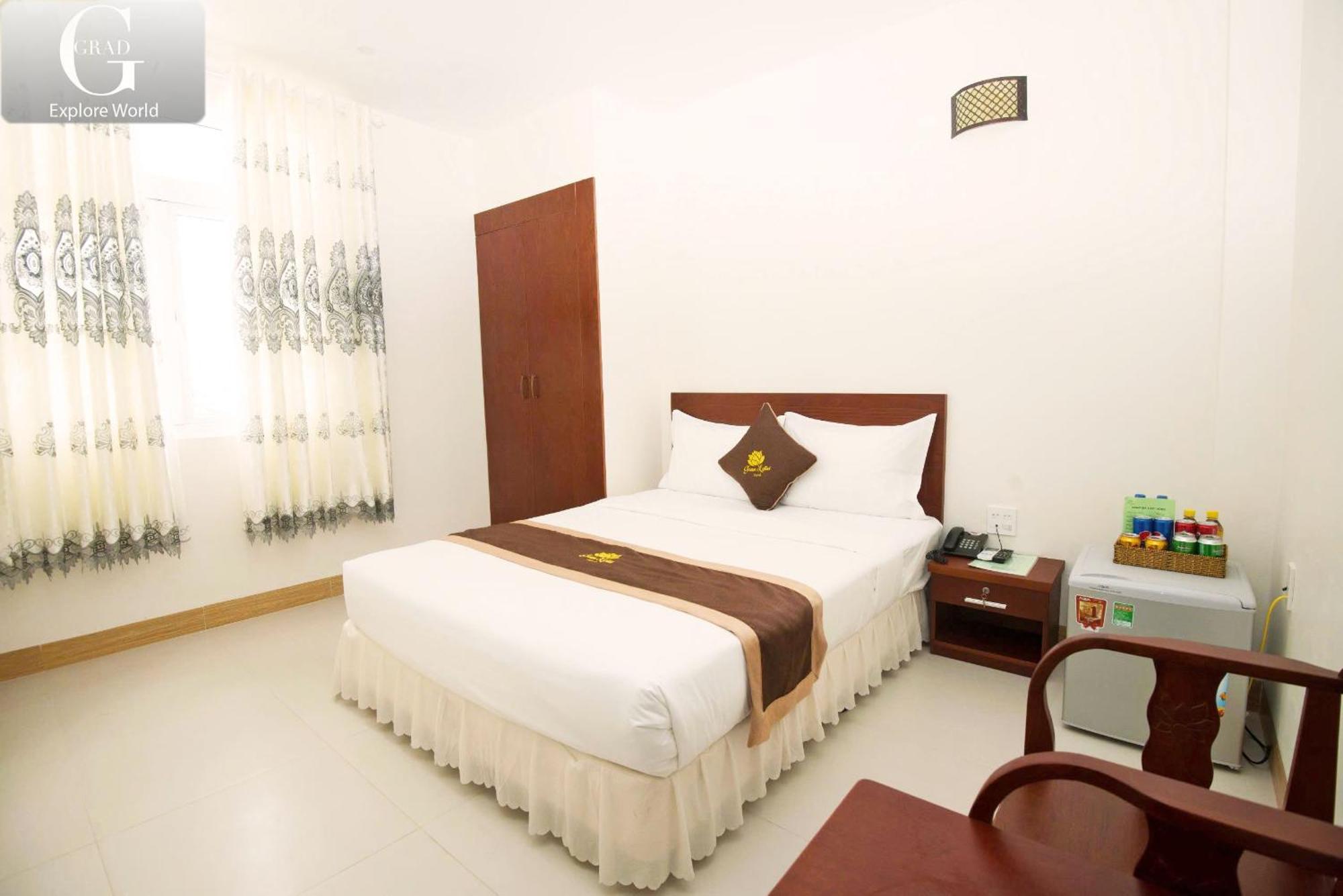 Bong Sen Xanh Hotel Cao Lanh Bagian luar foto